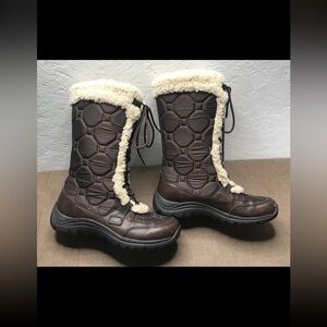UGG Capstone Women's Waterproof Boots Brown Leather Genuine Sheepskin Size 6
